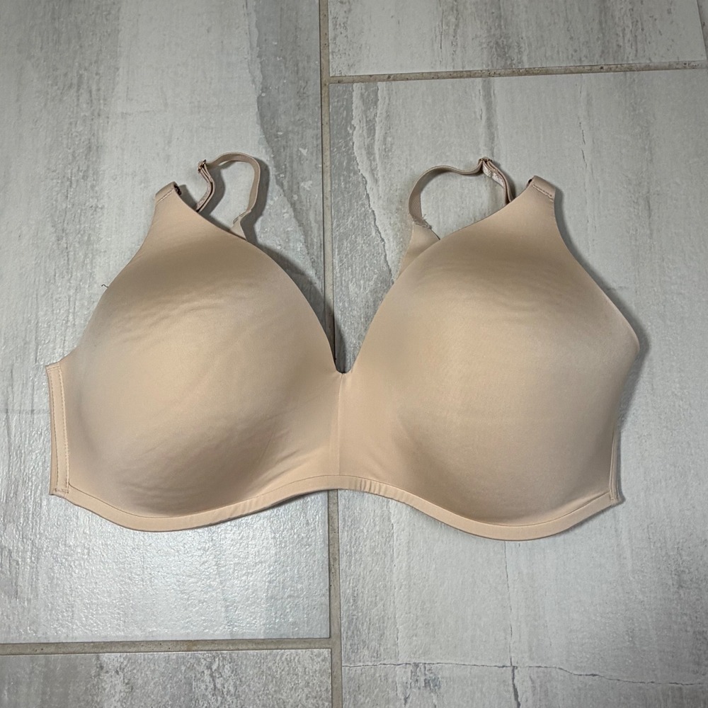 Soma Vanishing 360 Wireless Bra Nude Beige 40D Padded Seamless 570272401‎ Womens